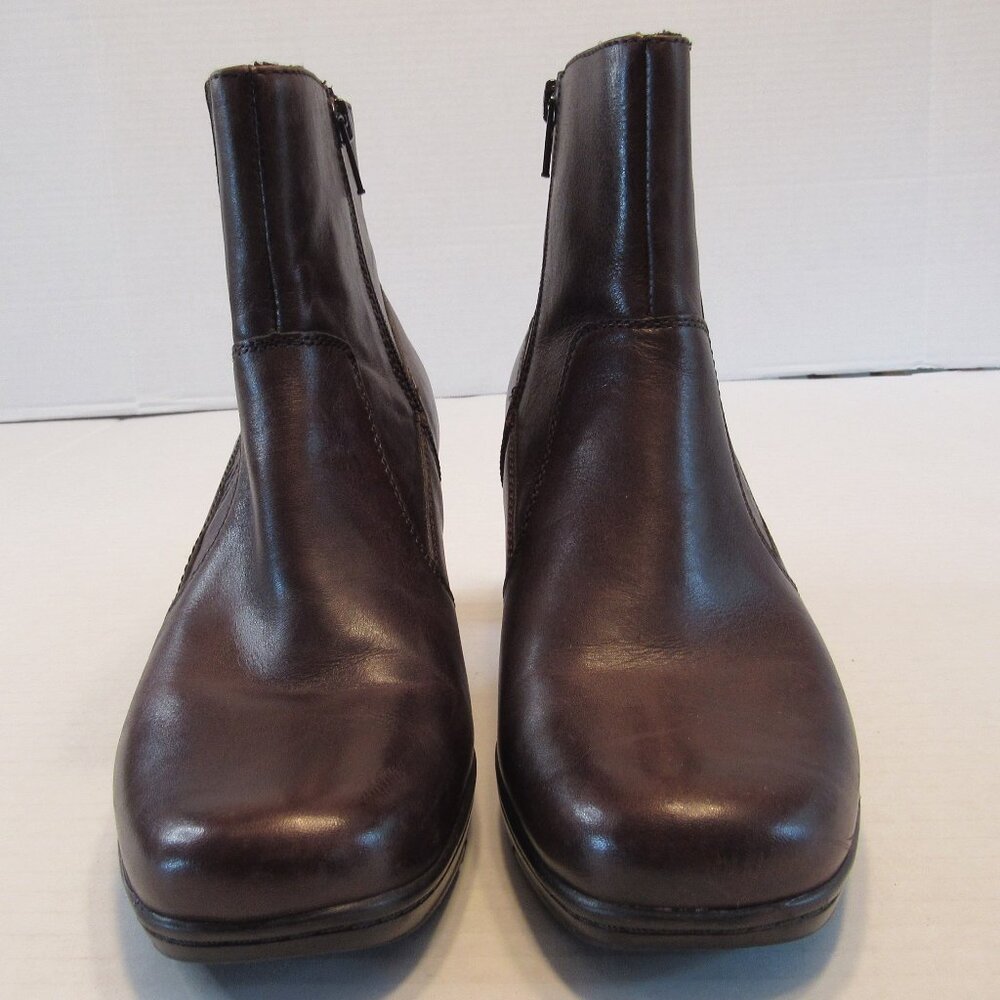 Clarks Bendables Dark Brown Side Zip Heeled Ankle Boots Size 8M - Picture 2 of 11